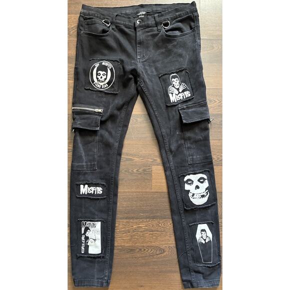 NEW Hot Topic Misfits x Social Collision Jeans - 34x32- Black Patch Grunge Punk - Picture 5 of 16